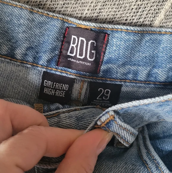 BDG High Rise Cut Offs - Picture 4 of 4